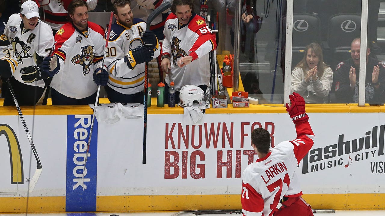 Larkin breaks 20-year-old speed record at NHL skills competition